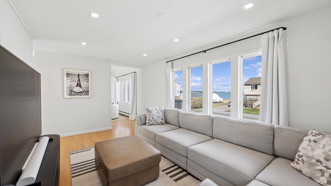 Photo of Livingroom in East Quogue