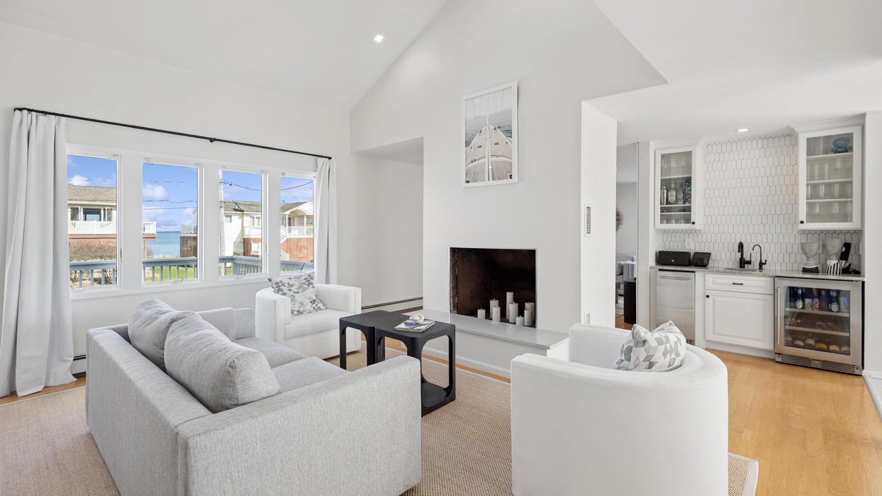 Photo of Livingroom in East Quogue