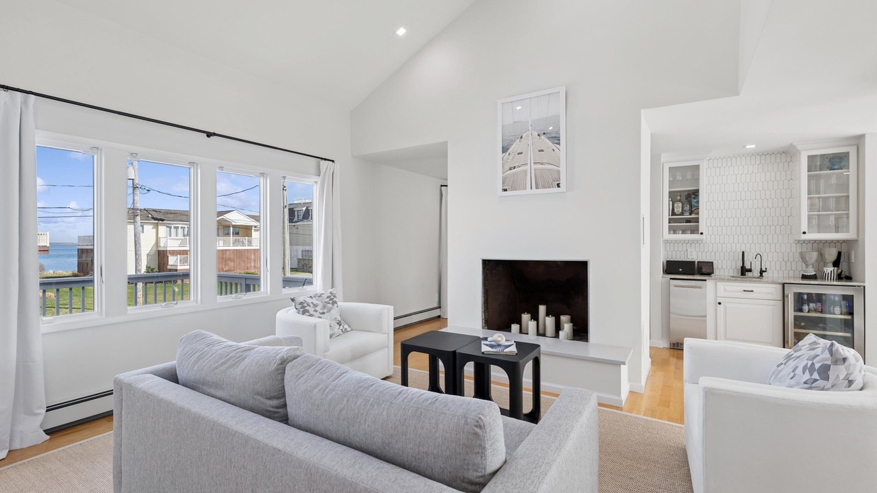 Photo of Livingroom in East Quogue