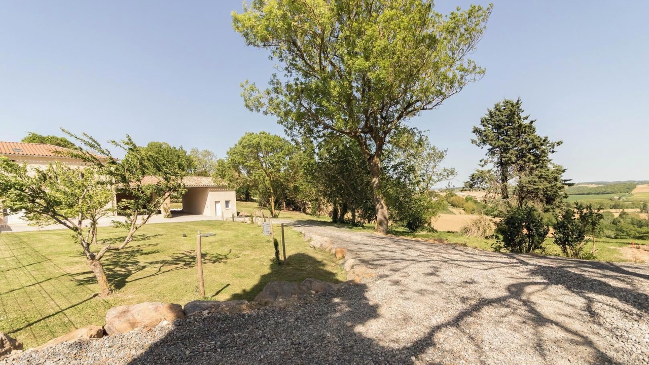 Photo of Outdoor in Beauteville