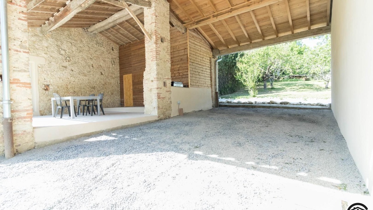 Photo of Outdoor in Beauteville