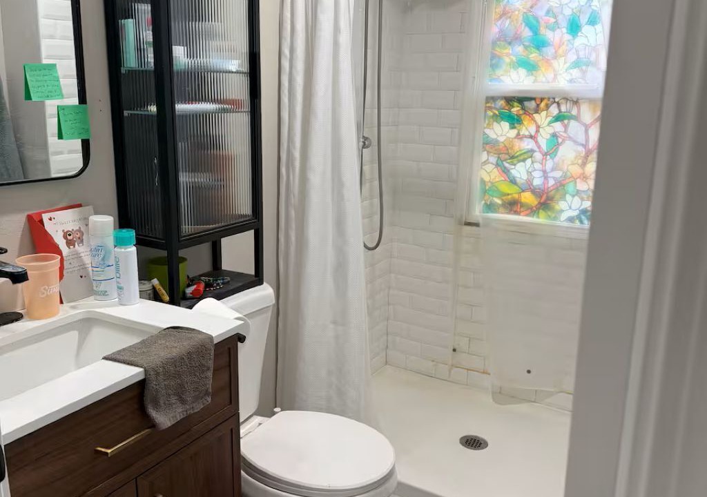 Photo of Bathroom in Rosedale