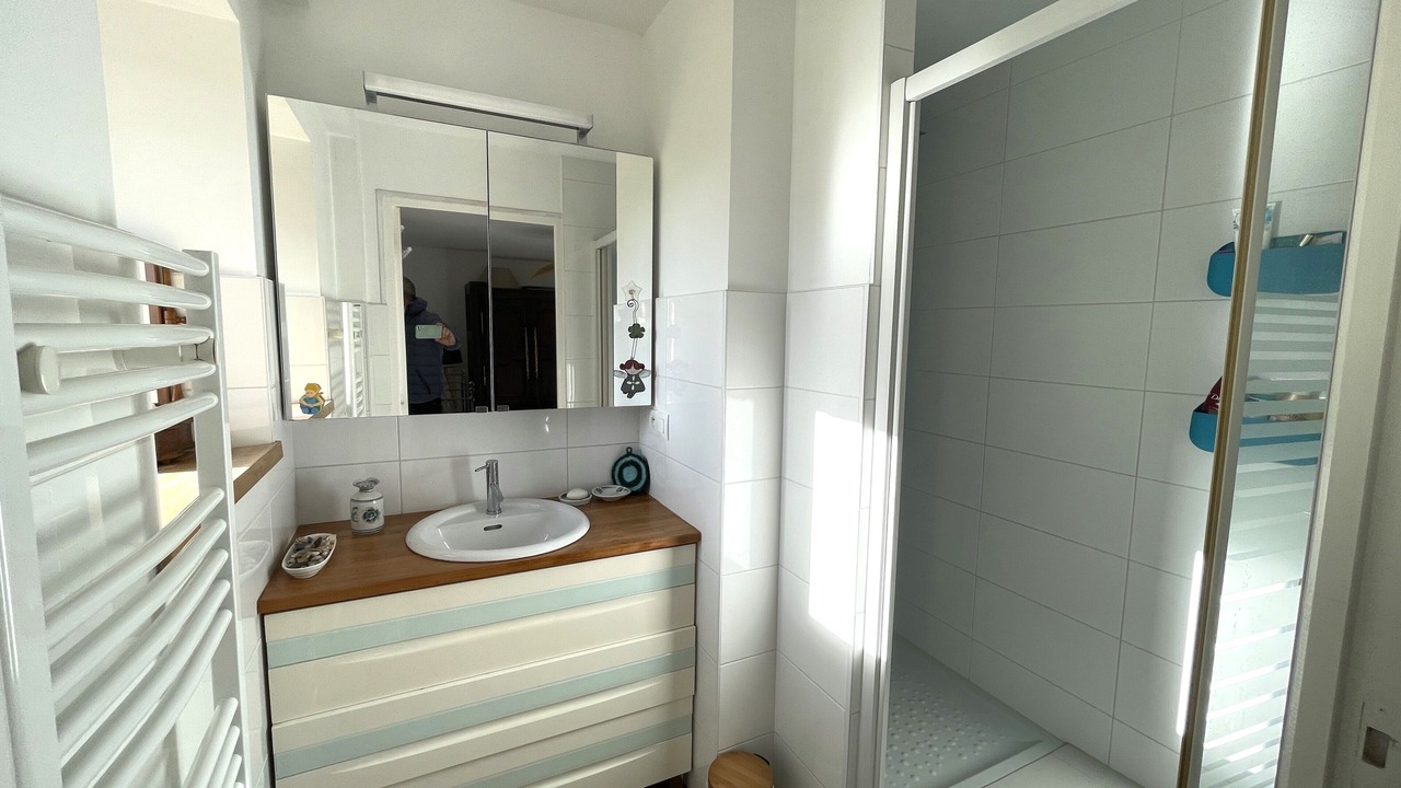 Photo of Bathroom in Pornic