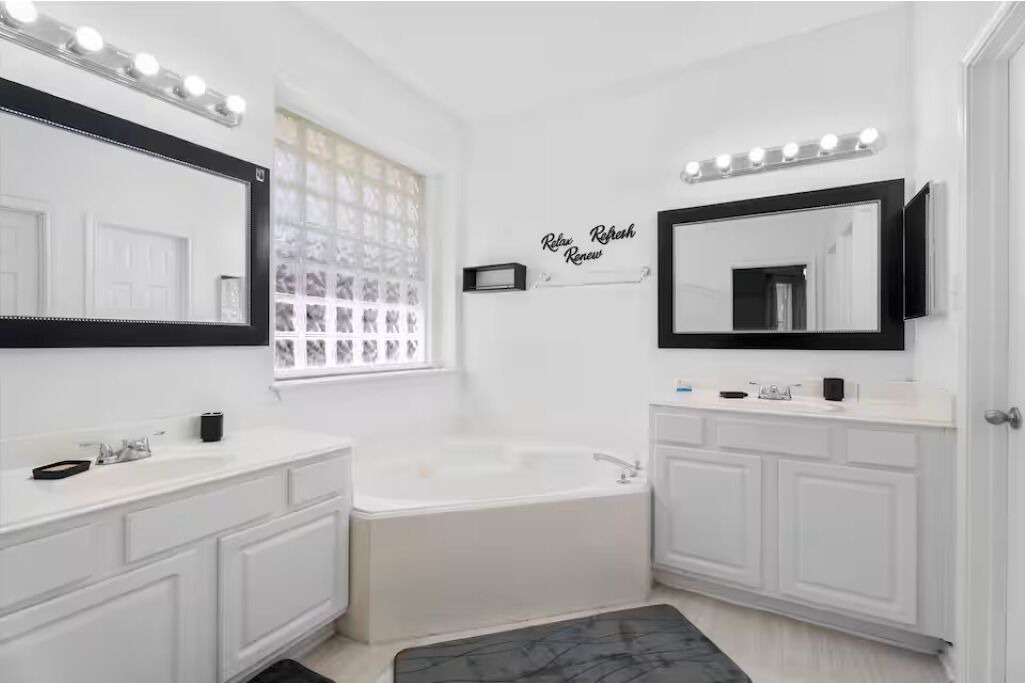 Photo of Bathroom in College Park