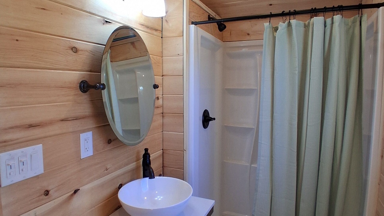 Photo of Bathroom in Port Crane