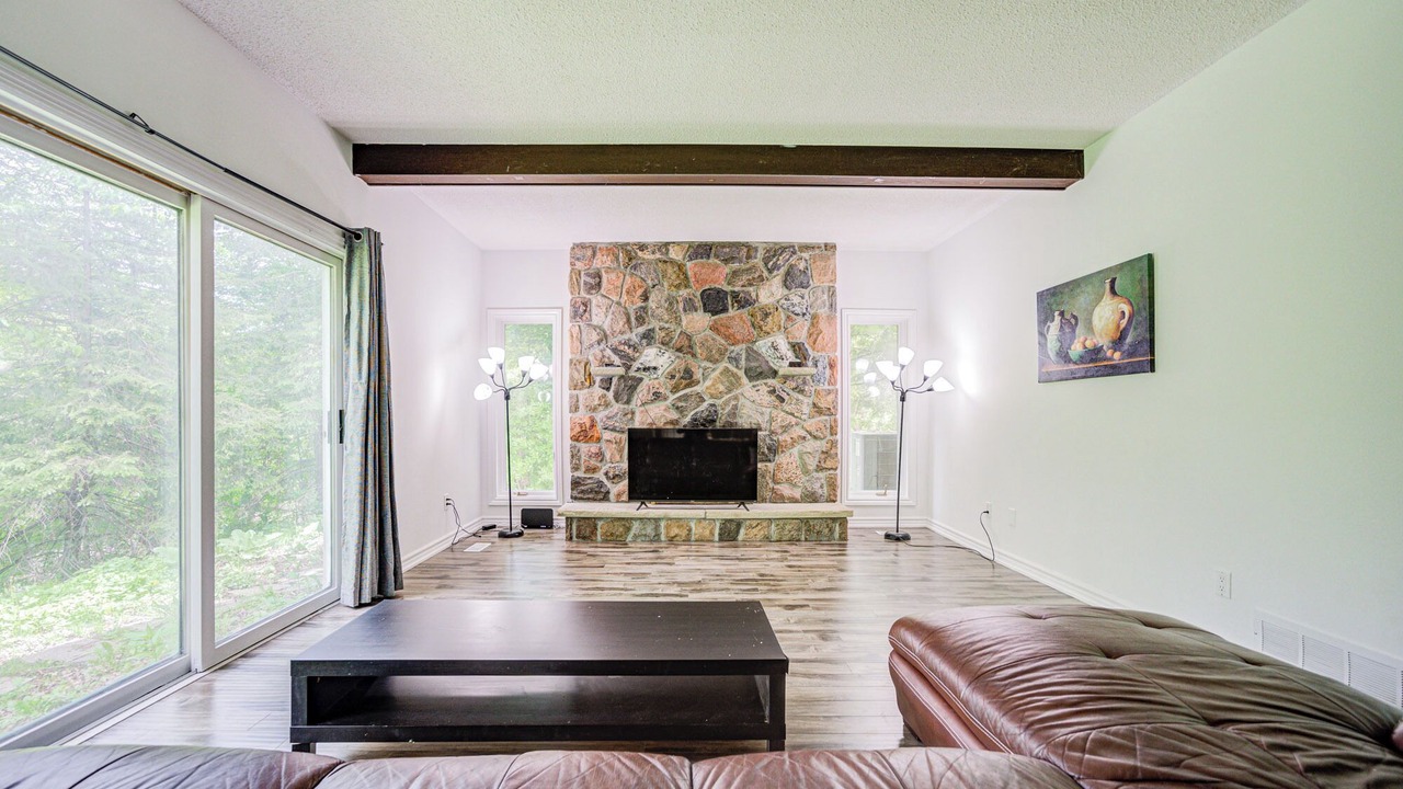 Photo of Livingroom in Markham