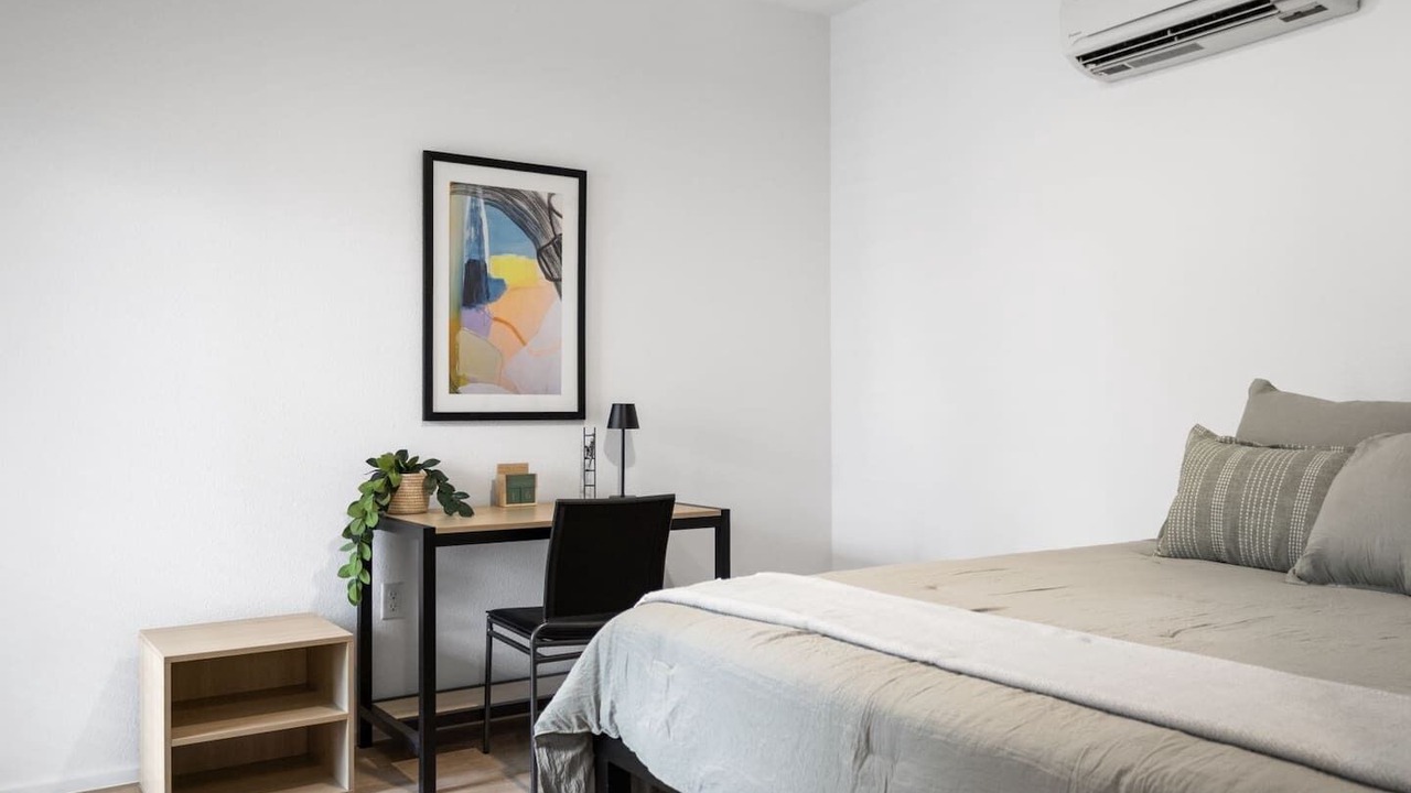 Photo of Bedroom in Oak Cliff