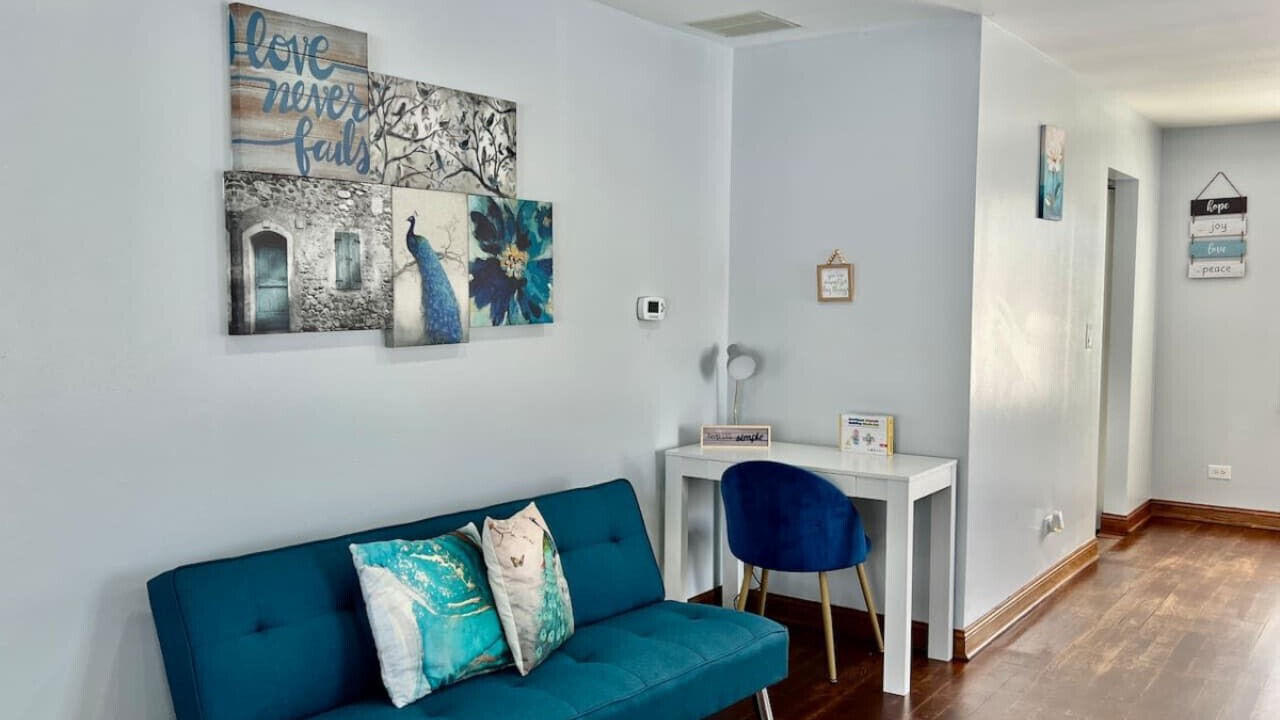 Photo of Livingroom in Crystal Lake