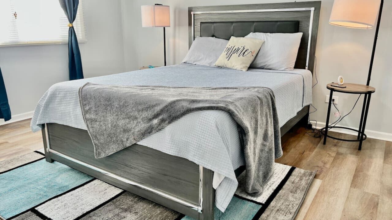 Photo of Bedroom in Crystal Lake