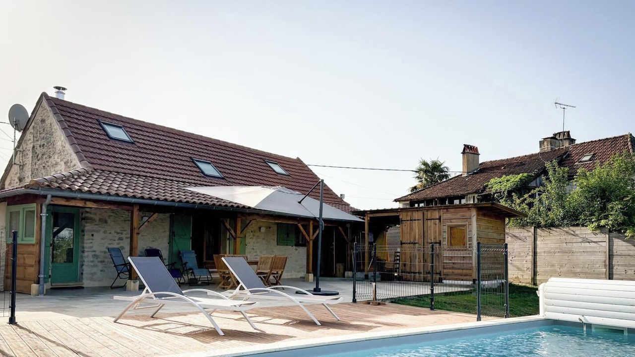 Photo of Outdoor in Thedirac