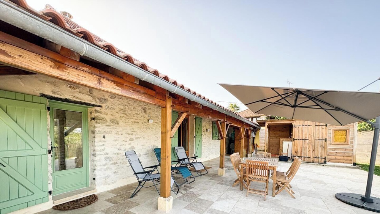 Photo of Outdoor in Thedirac