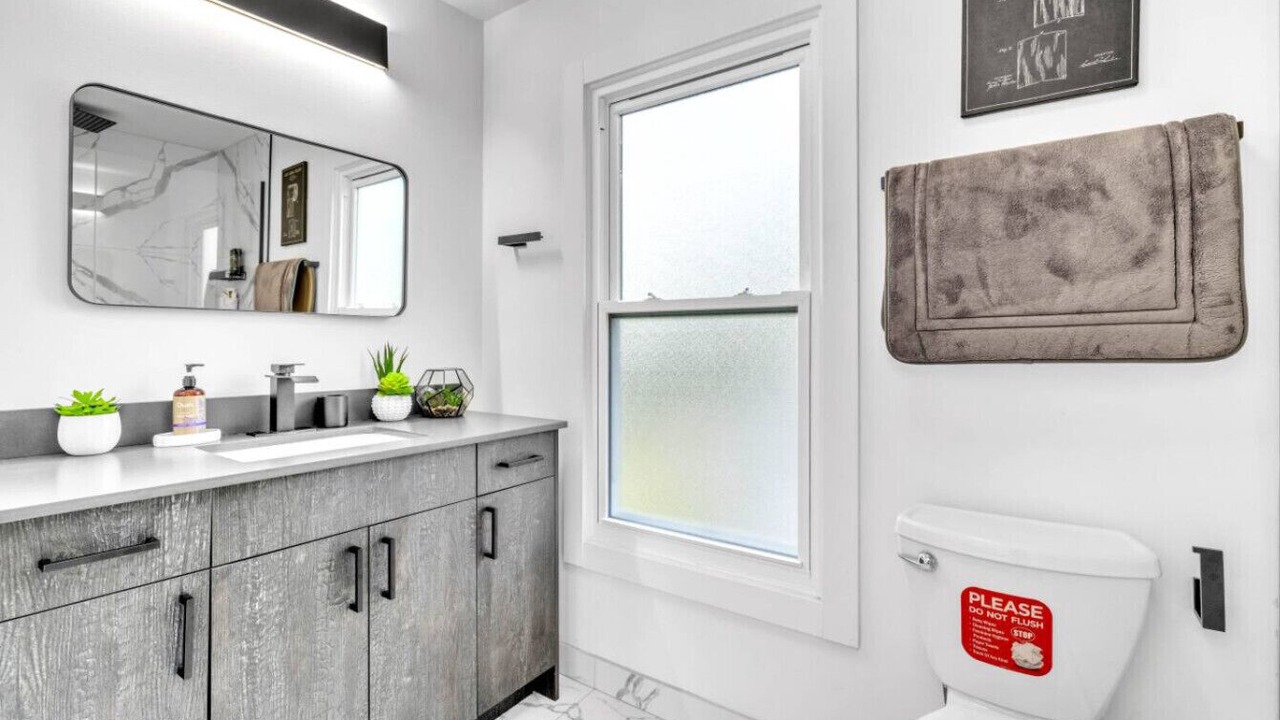 Photo of Bathroom in Elmhurst