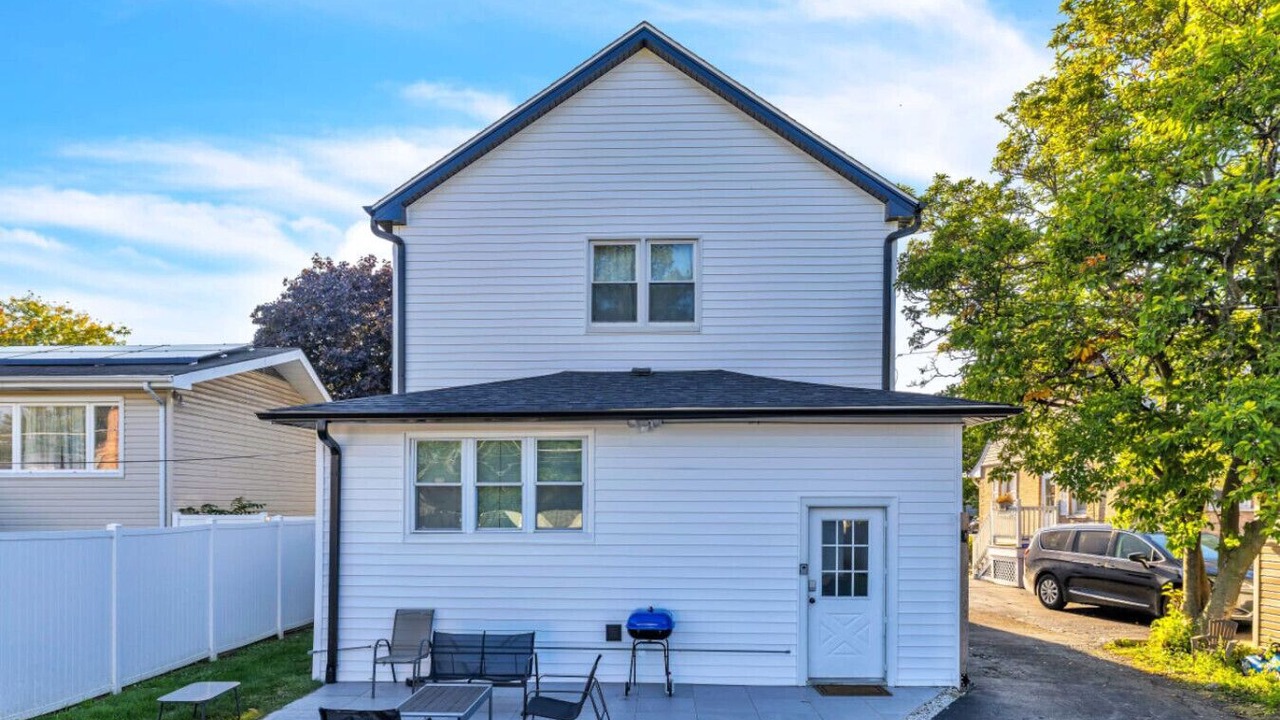 Photo of Outdoor in Elmhurst