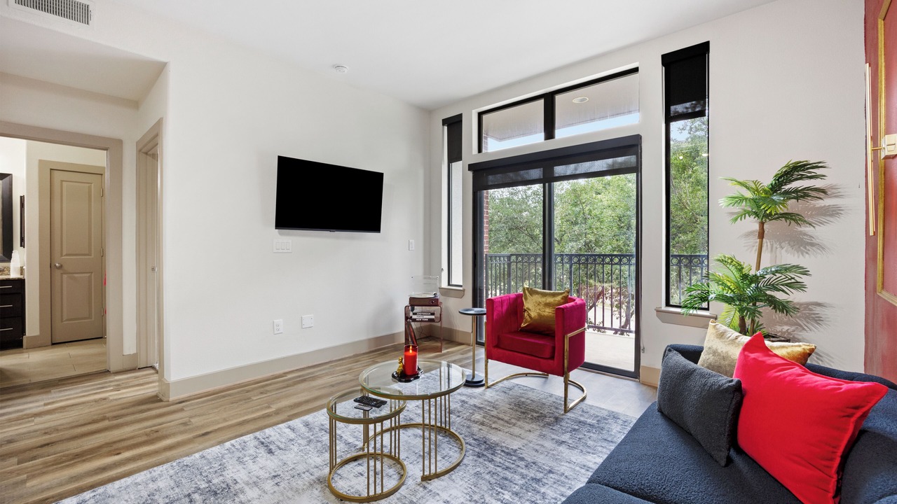 Photo of Livingroom in Midtown