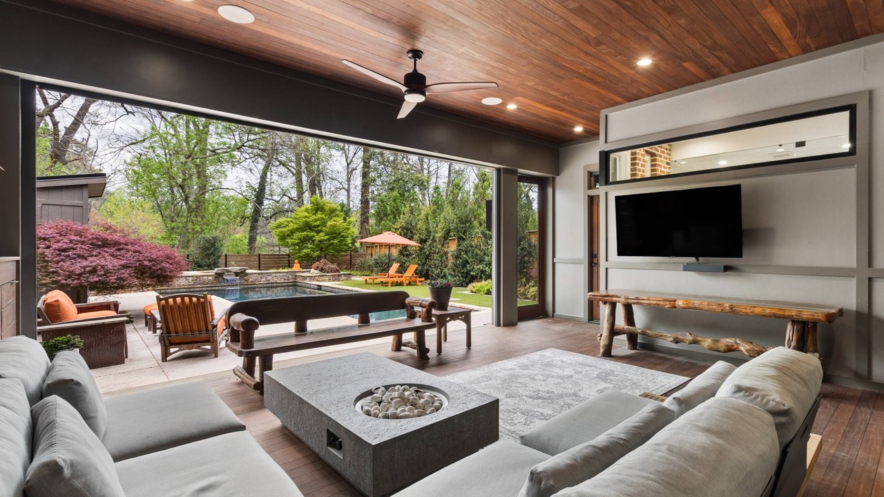 Photo of Livingroom in Virginia Highland