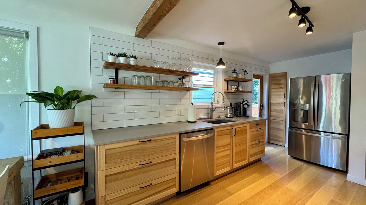 Photo of Kitchen in Green Lake