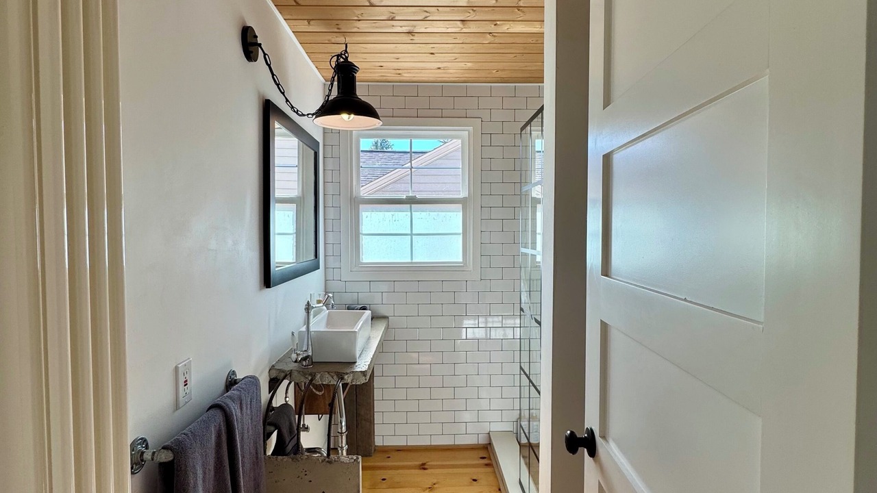 Photo of Bathroom in Green Lake