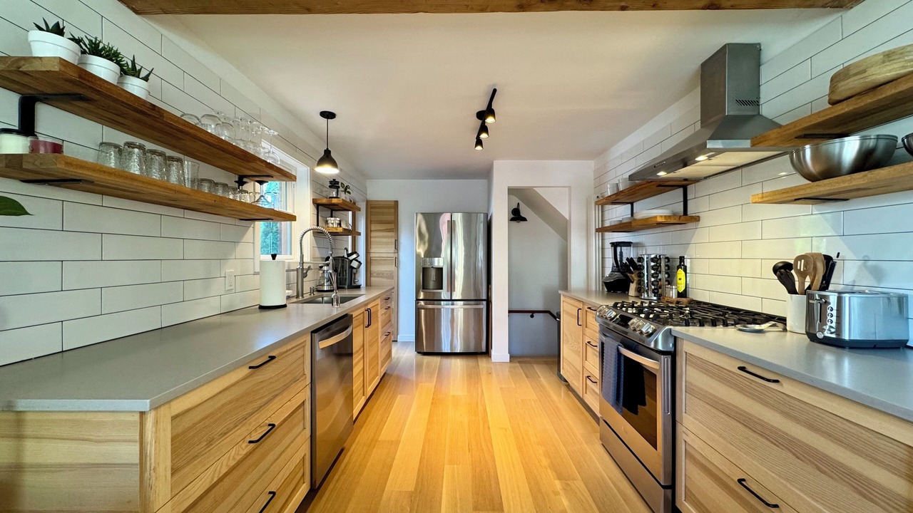 Photo of Kitchen in Green Lake