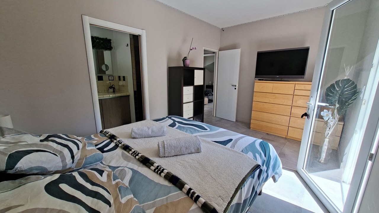 Photo of Bedroom in Saint-Saturnin-les-Avignon