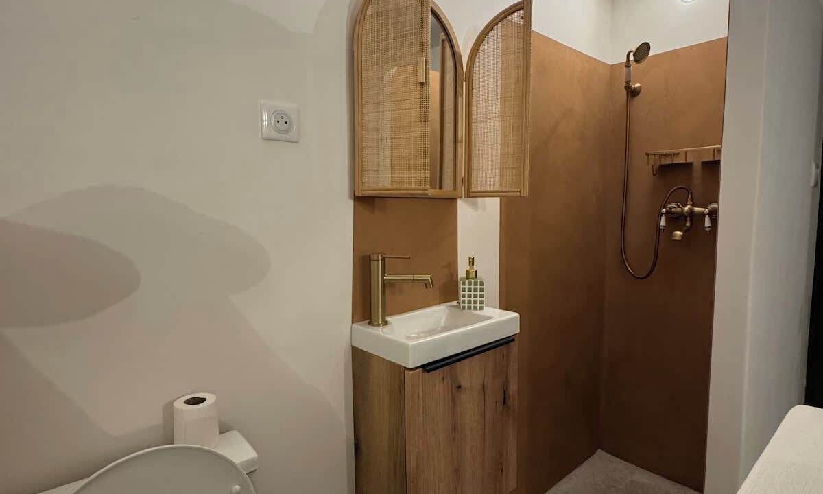 Photo of Bathroom in Tresques