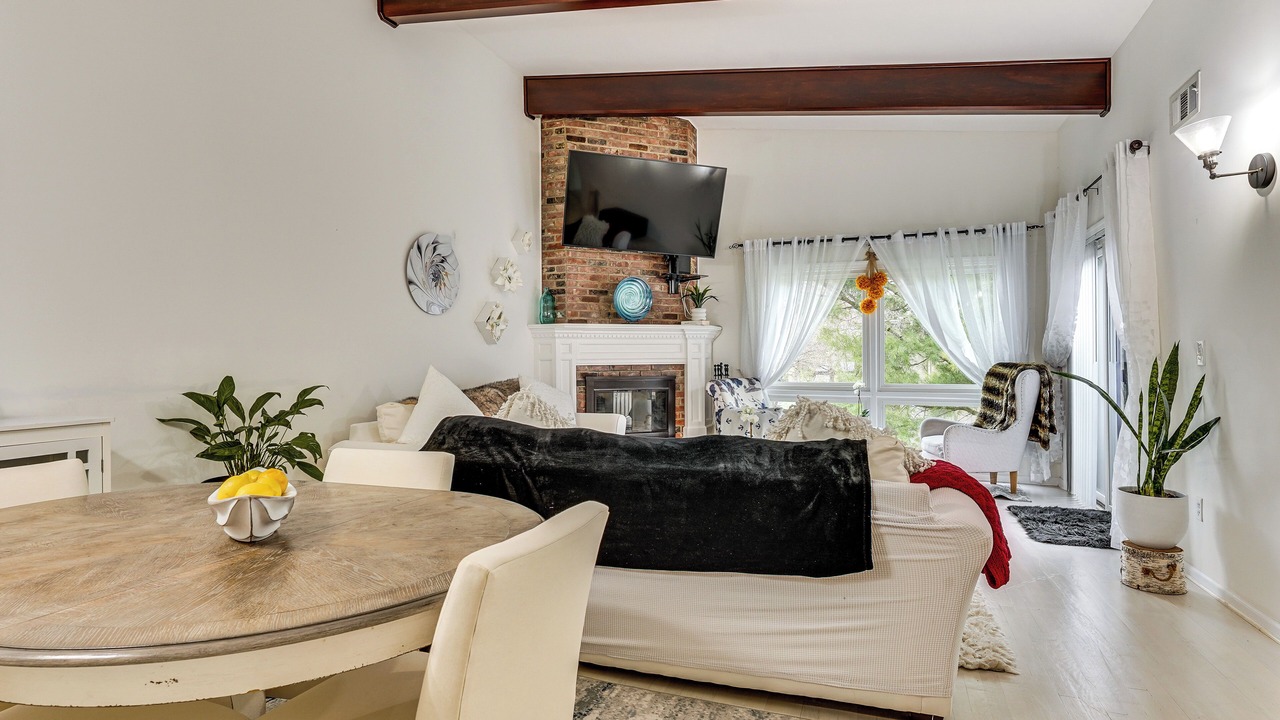 Photo of Livingroom in Norwalk