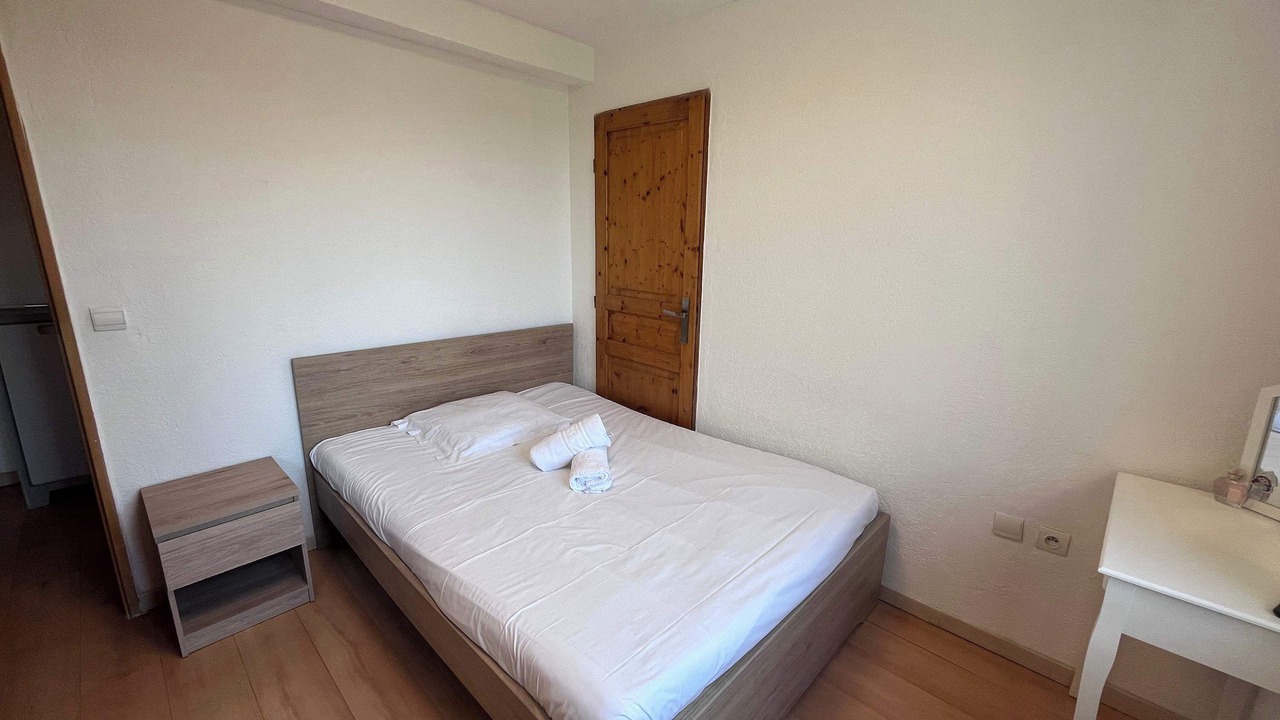 Photo of Bedroom in Montrabe