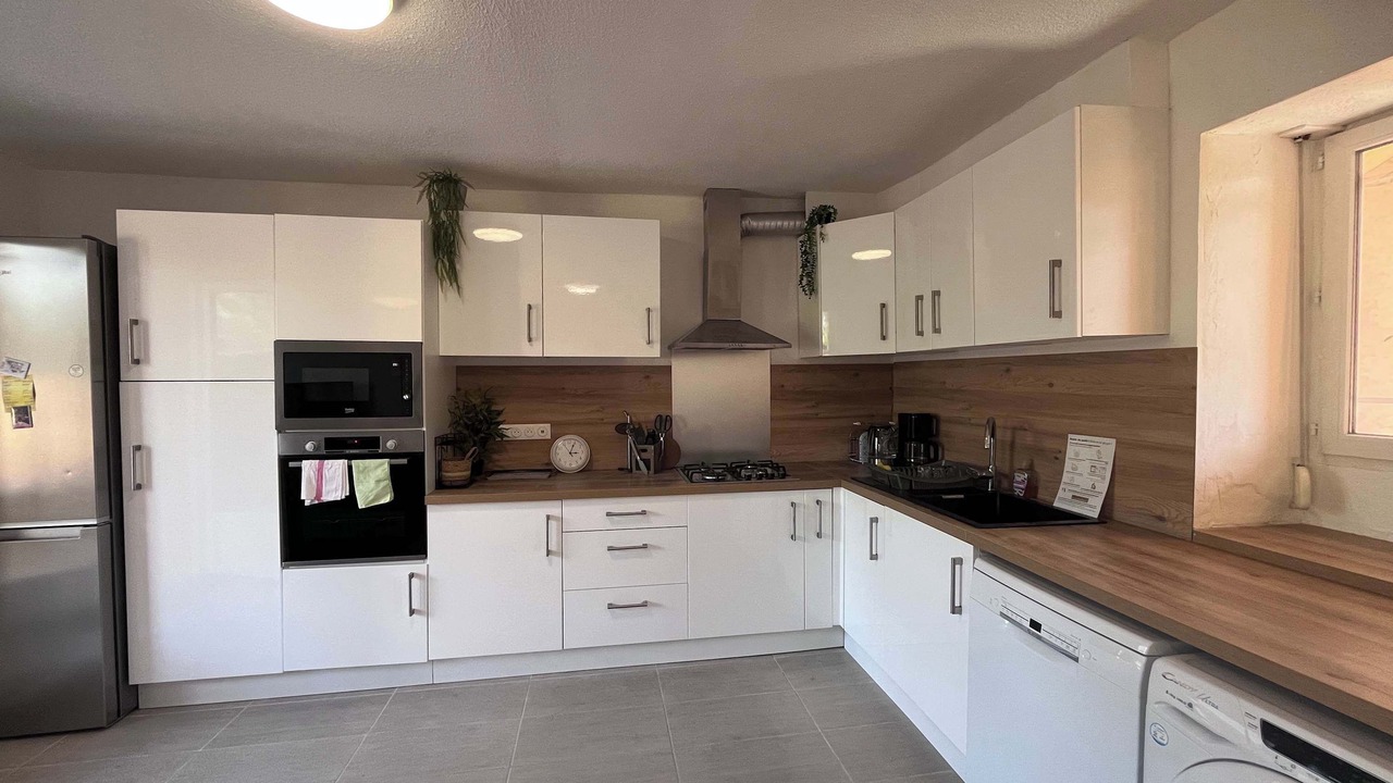 Photo of Kitchen in Montrabe