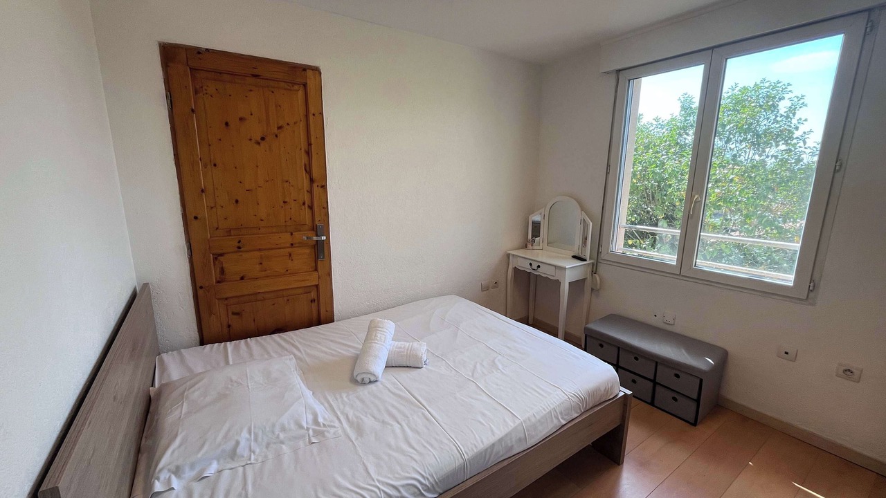 Photo of Bedroom in Montrabe