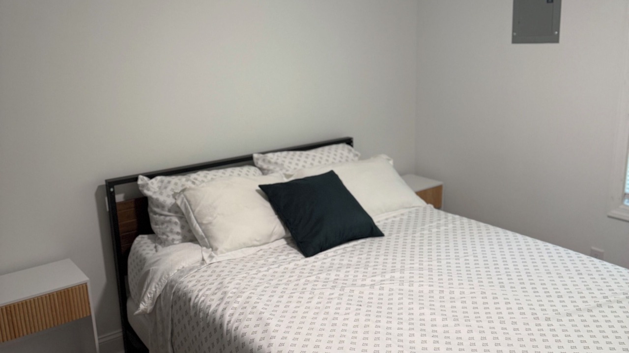 Photo of Bedroom in Meredith Woods