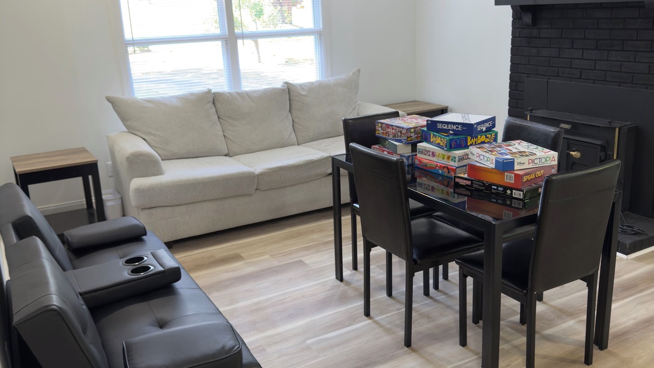 Photo of Livingroom in Meredith Woods