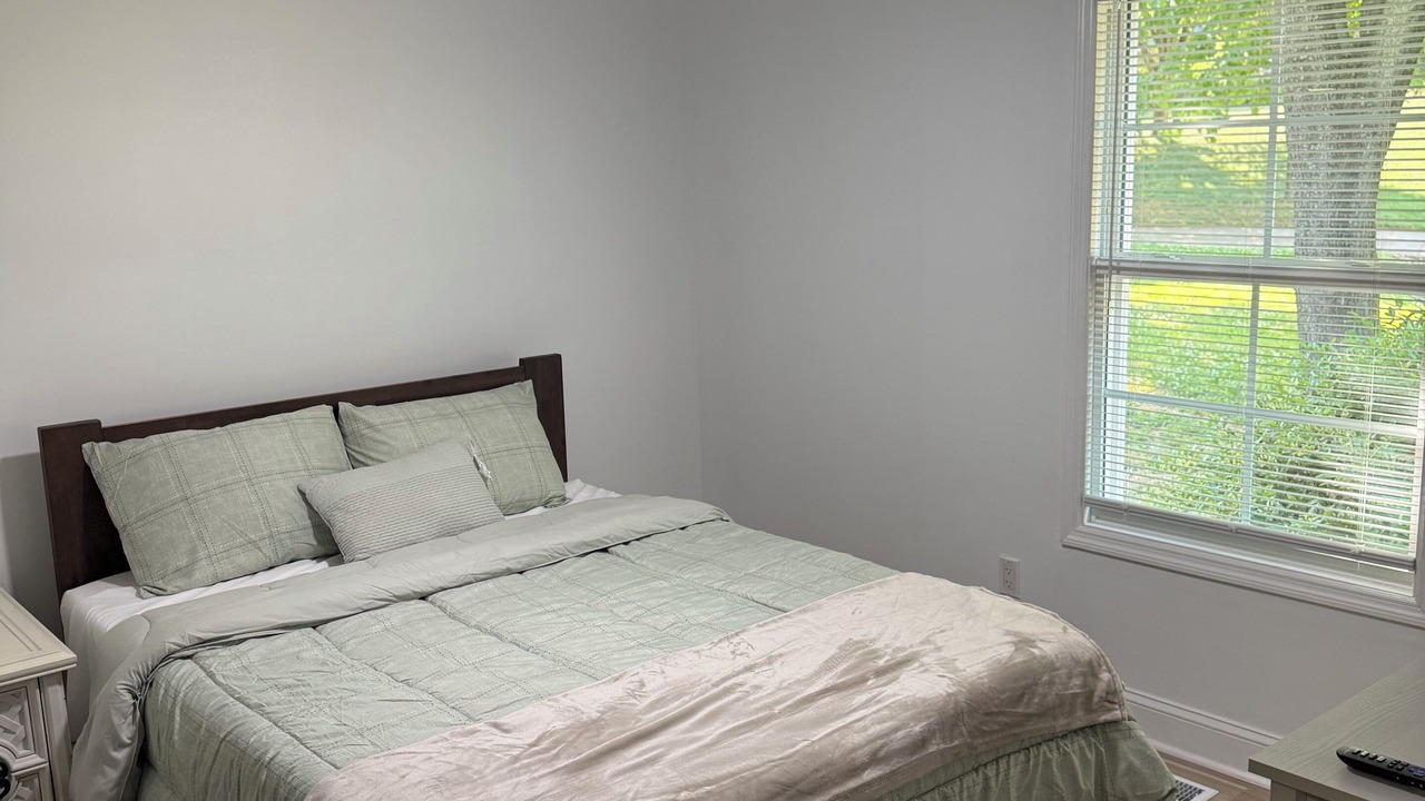 Photo of Bedroom in Meredith Woods