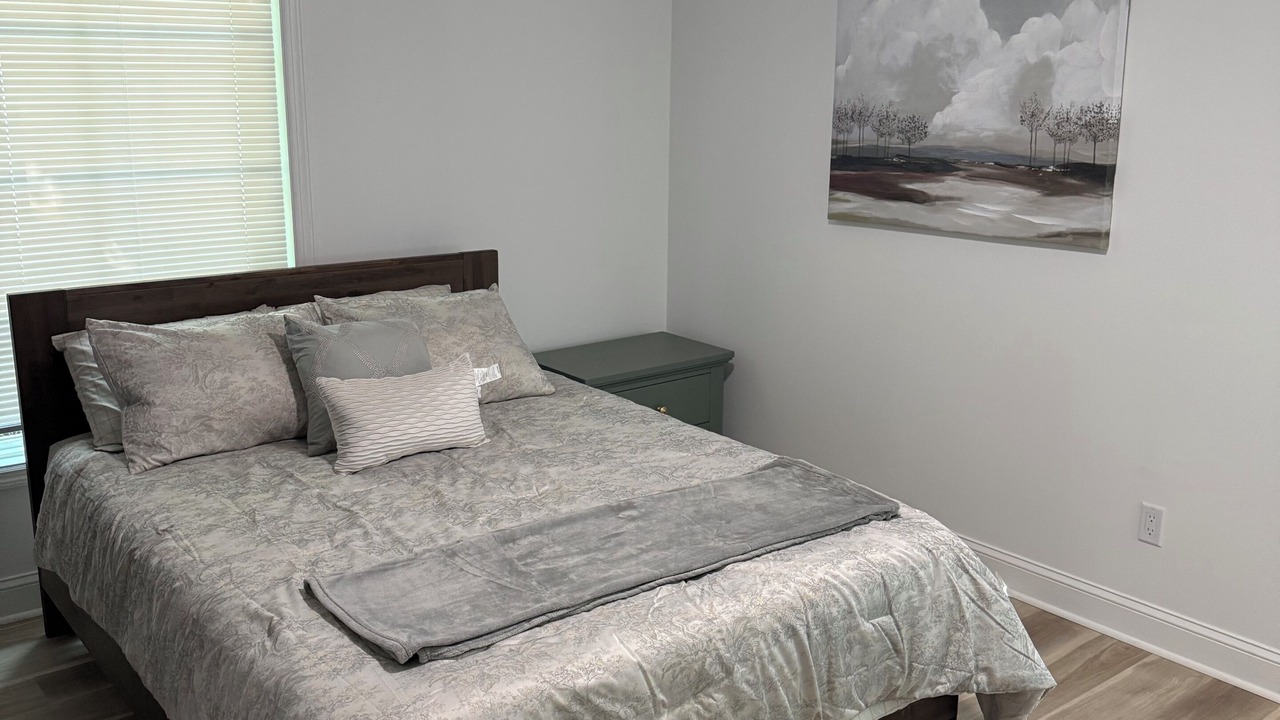 Photo of Bedroom in Meredith Woods