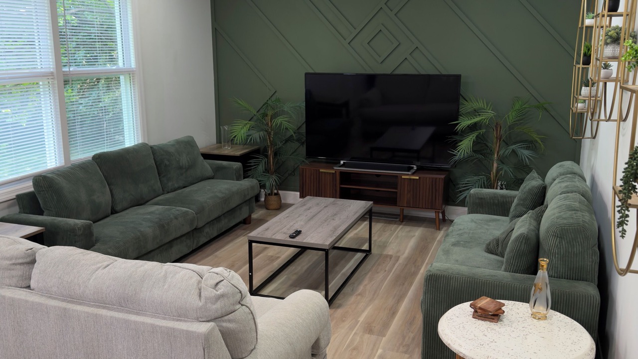 Photo of Livingroom in Meredith Woods