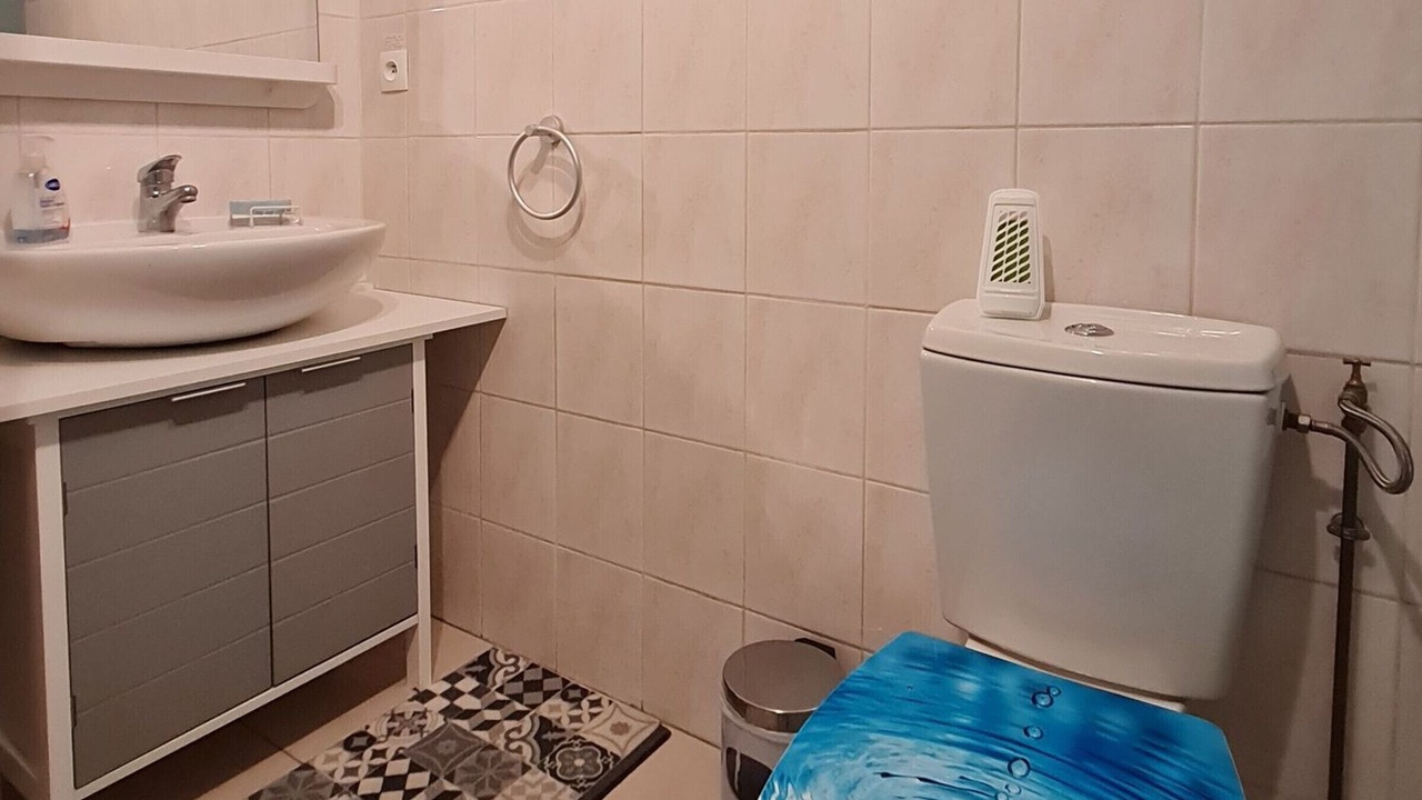 Photo of Bathroom in Choloy-Menillot