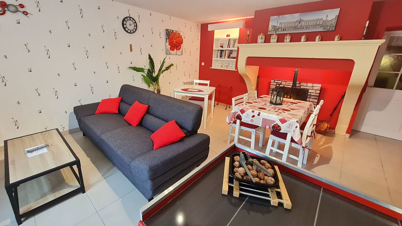 Photo of Livingroom in Choloy-Menillot