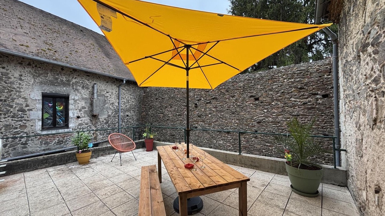 Photo of Outdoor in Chantelle