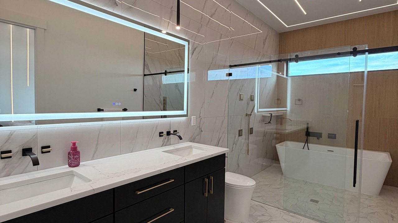 Photo of Bathroom in West Richland