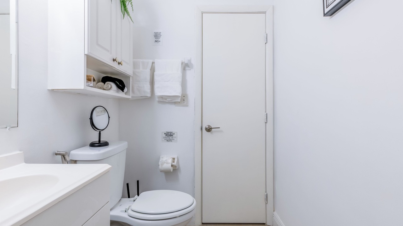 Photo of Bathroom in Flamingo Parks
