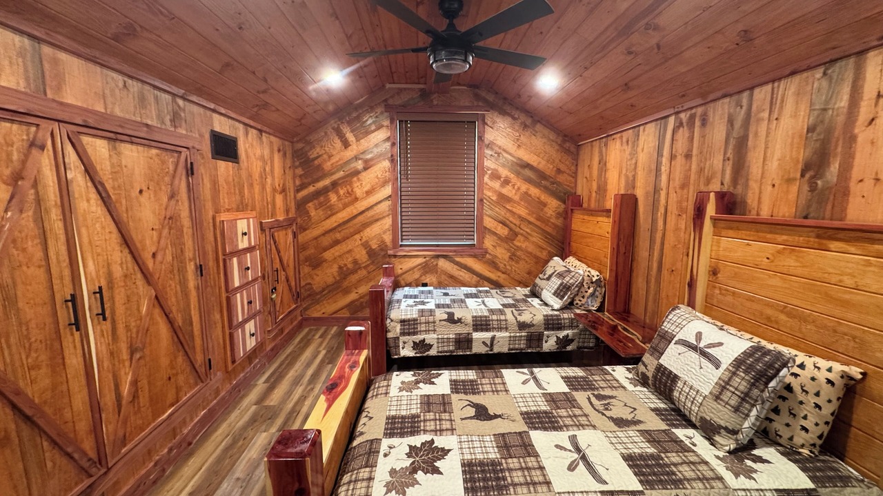 Photo of Bedroom in Mount Ida