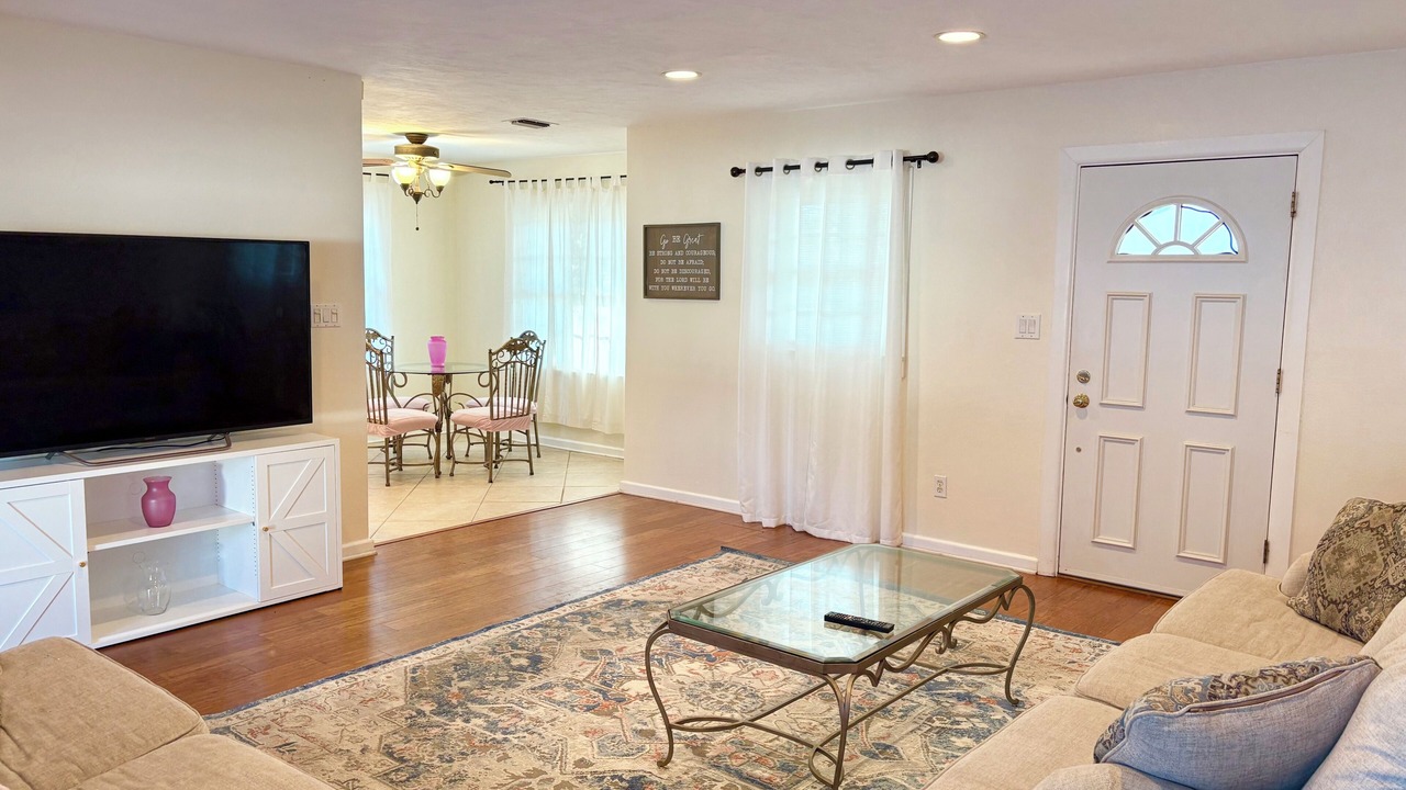 Photo of Livingroom in Whitfield