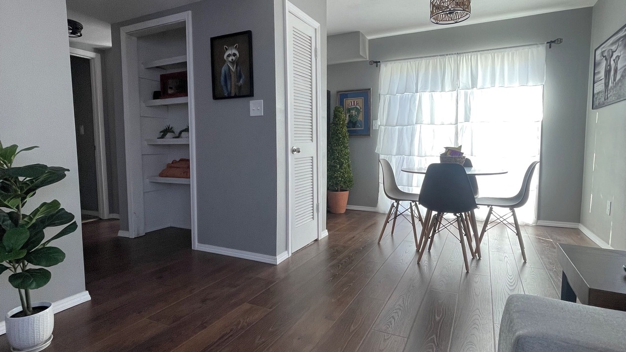 Photo of Livingroom in Dexter