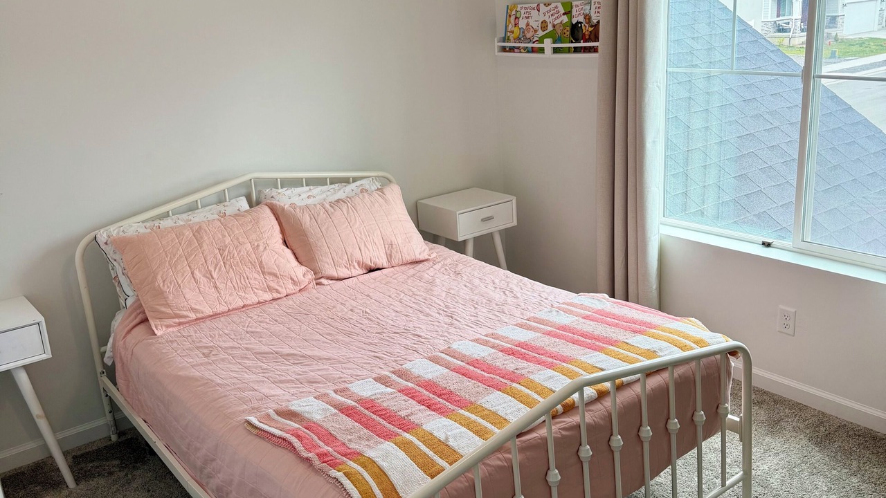 Photo of Bedroom in Eagle Mountain