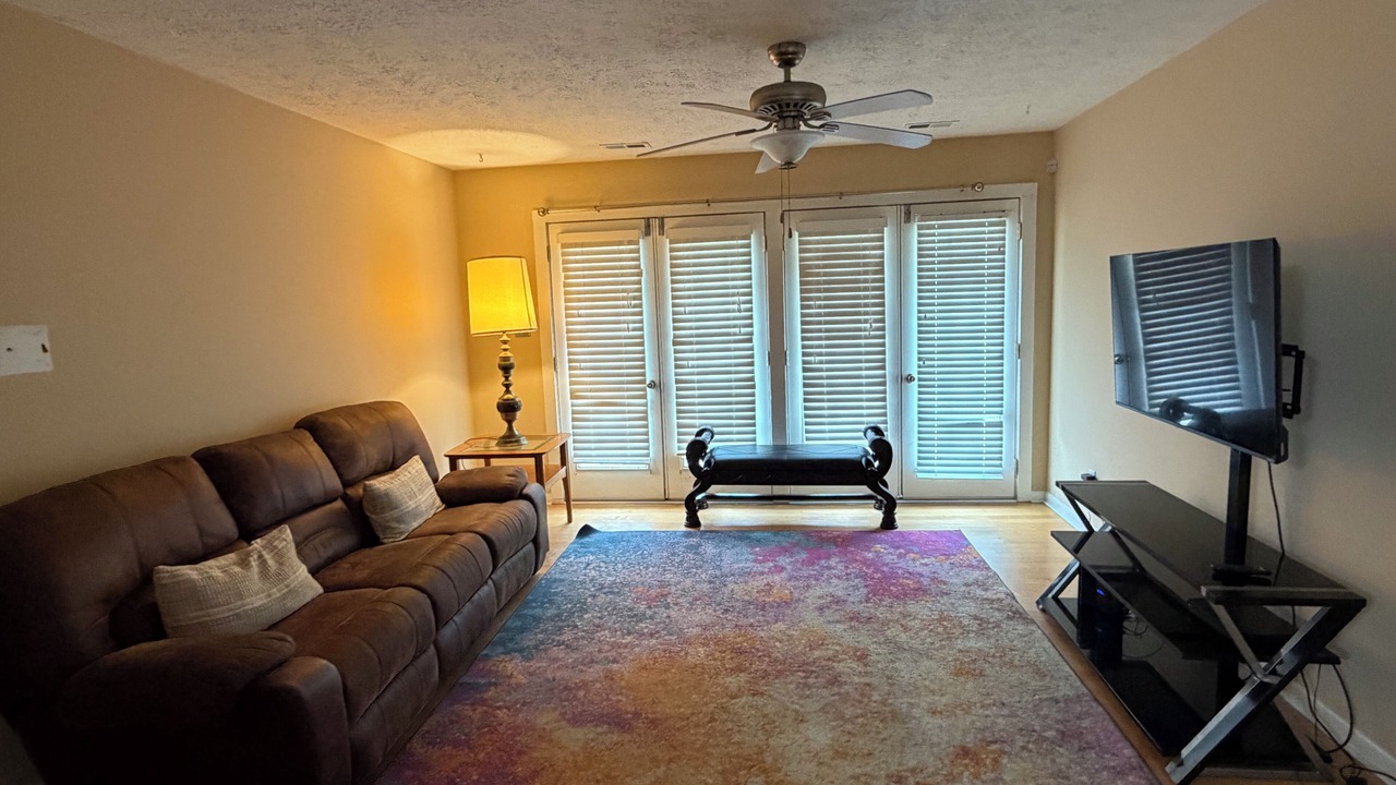 Photo of Livingroom in South View