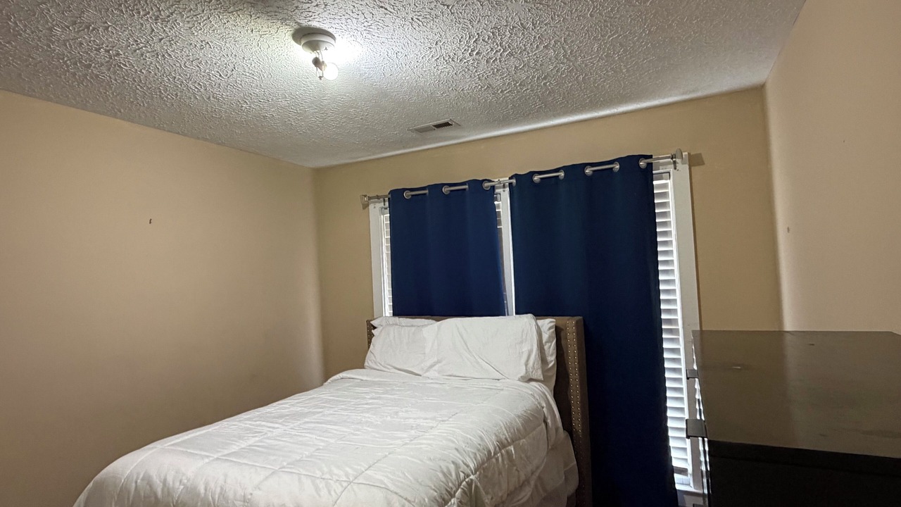 Photo of Bedroom in South View