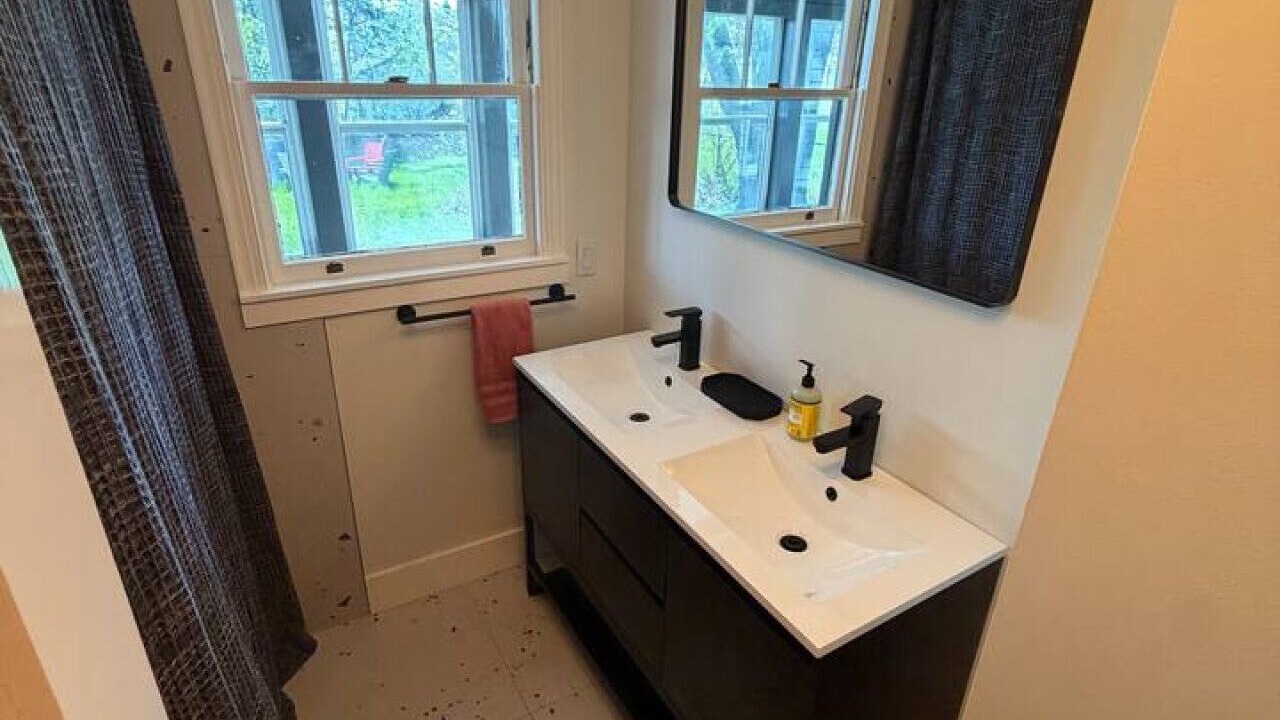 Photo of Bathroom in Lorenz Park