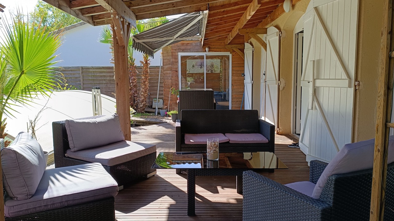 Photo of Patio Balcony in Saint-Medard-en-Jalles