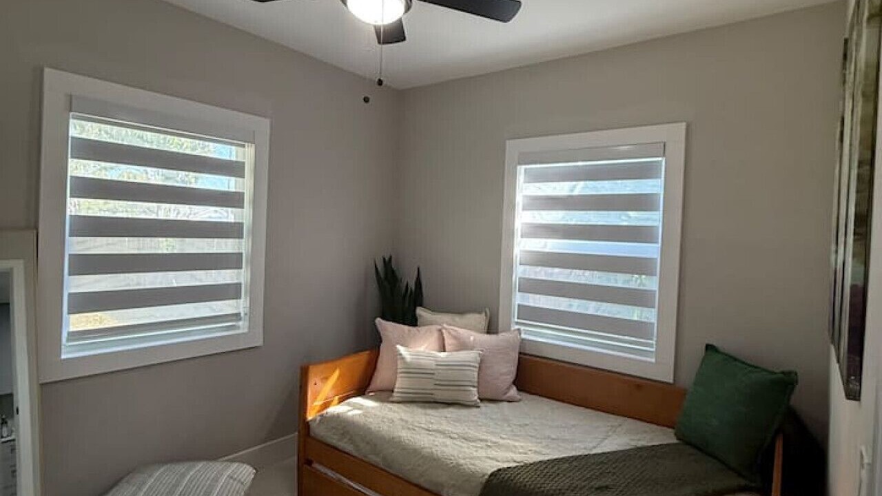 Photo of Bedroom in Lake Worth Corridor