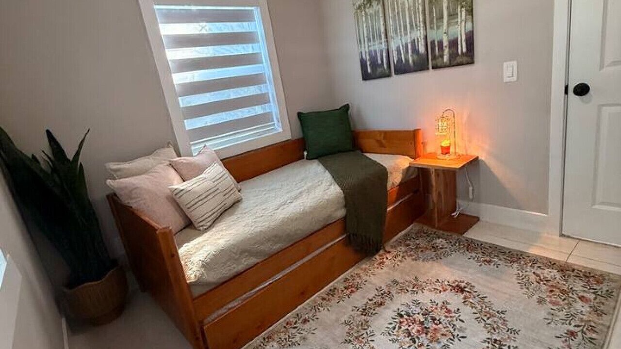 Photo of Bedroom in Lake Worth Corridor