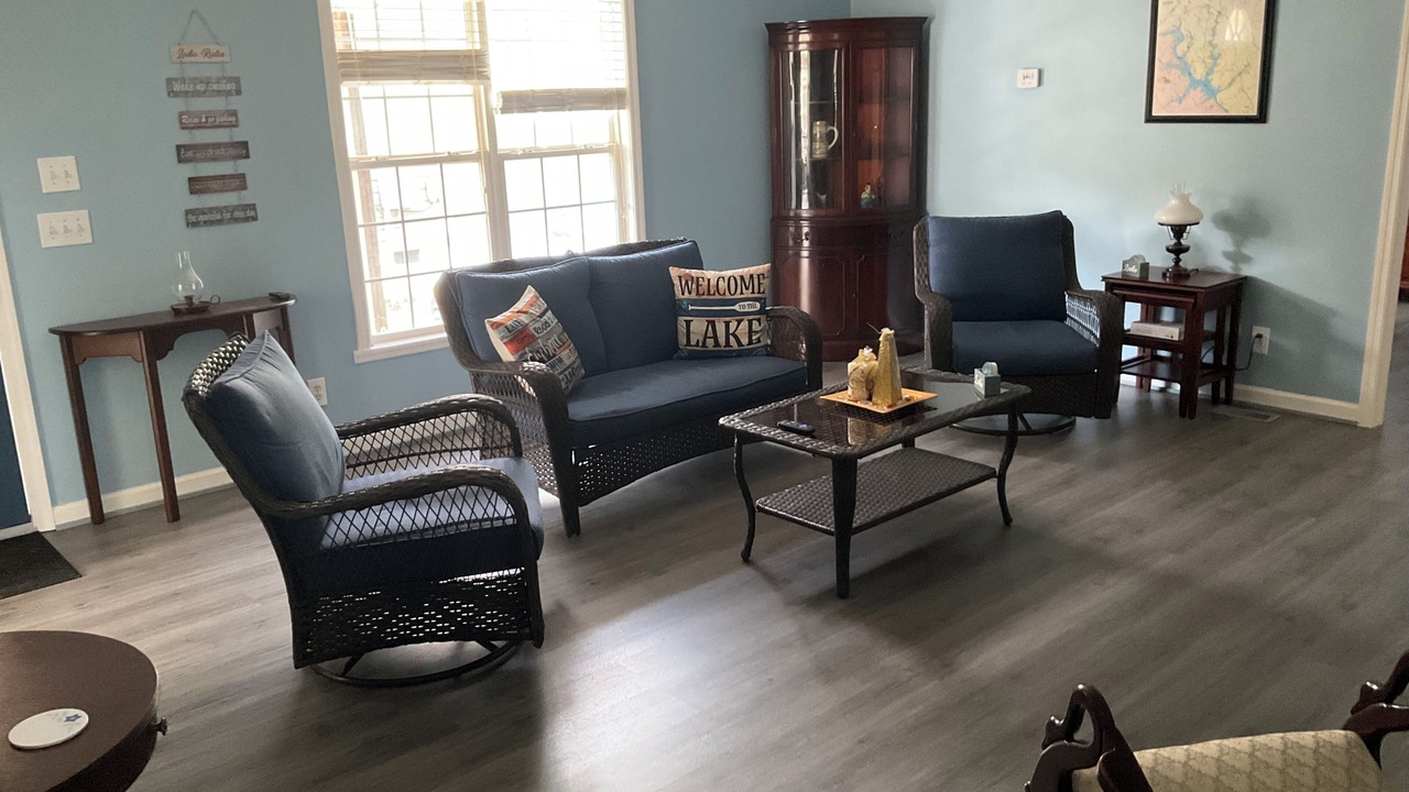 Photo of Livingroom in Southmont