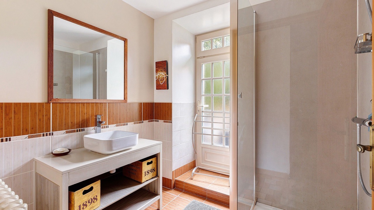 Photo of Bathroom in Deneze-sous-Doue